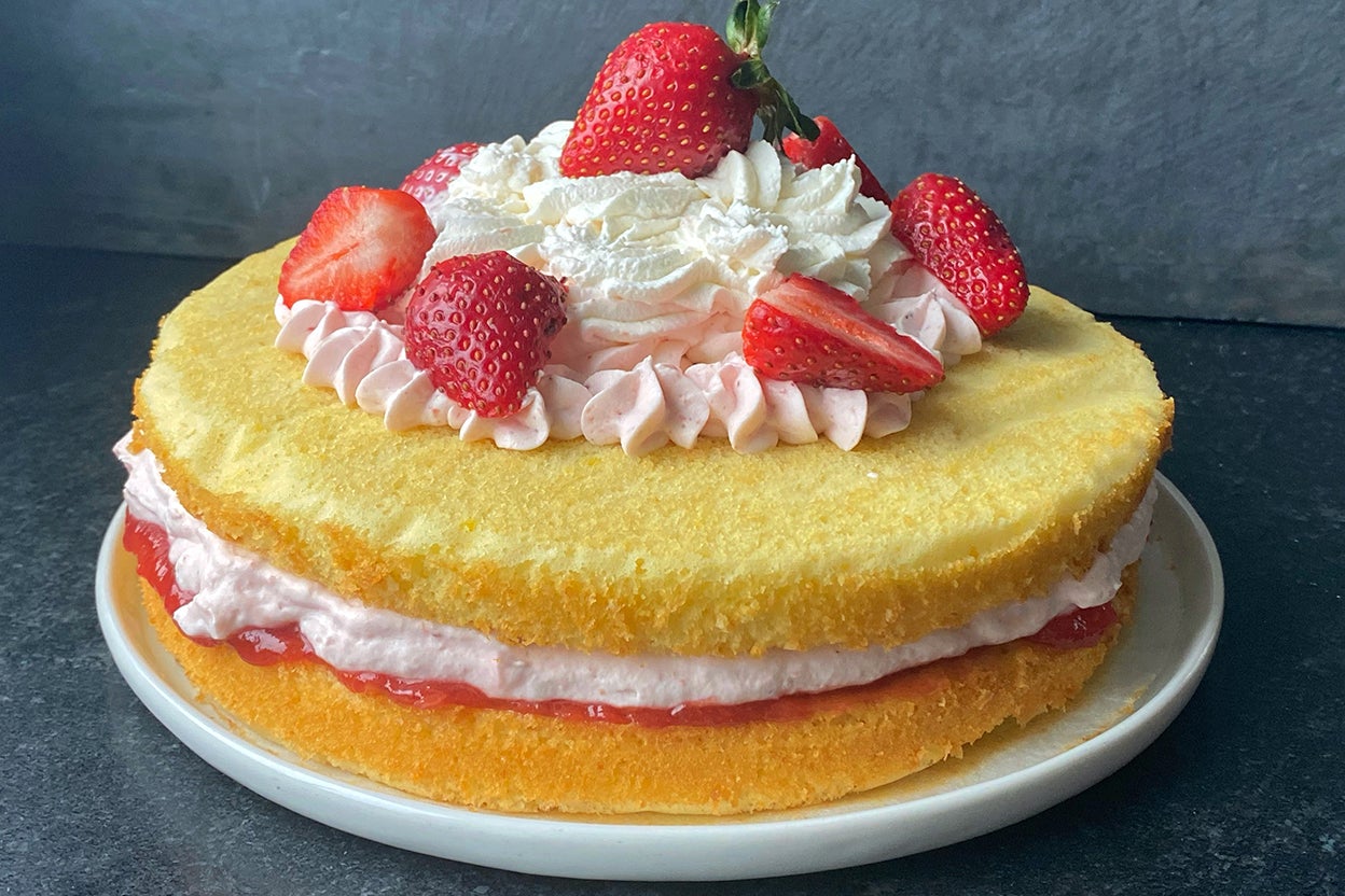 Strawberry Mousse Cake with standard cake pan