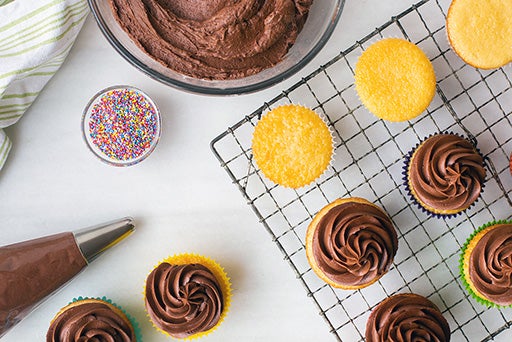 Classic Birthday Cupcakes – Step 13