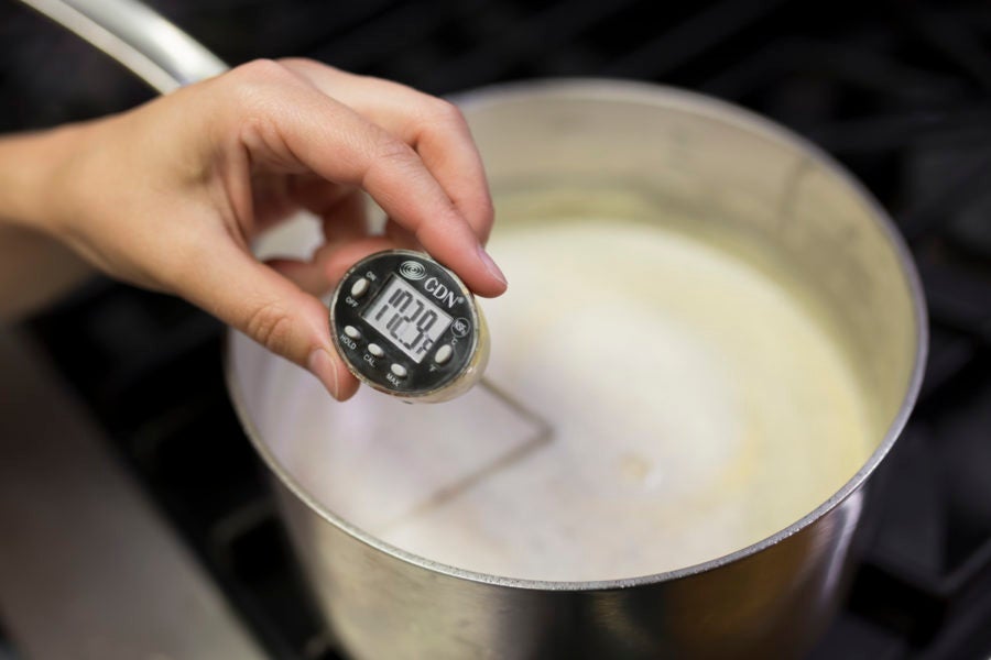 Tips to make homemade ice cream via @kingarthurflour