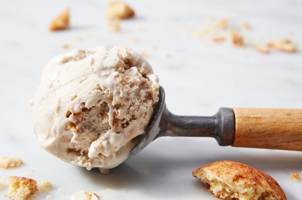 Snickerdoodle Ice Cream made with baking sugar alternative - select to zoom