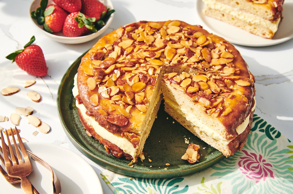 Bienenstich (Bee Sting Cake) - select to zoom