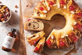 Three Kings Cake (Rosca de Reyes)