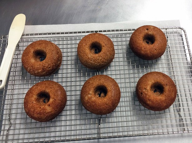 doughnuts-on-cooling-rack2