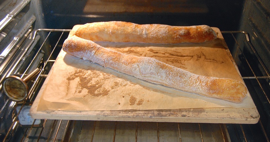 How to make crusty bread via @kingarthurflour