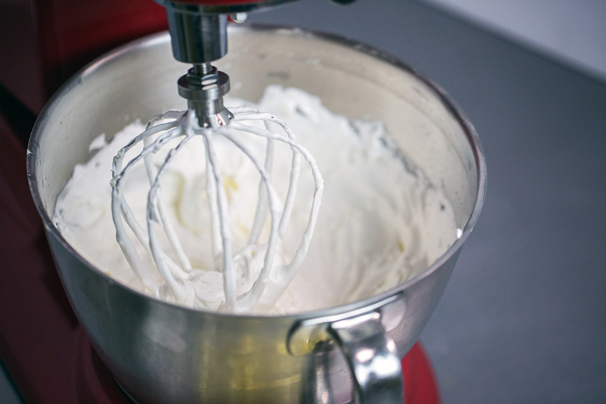 buttercream frosting via @kingarthurflour
