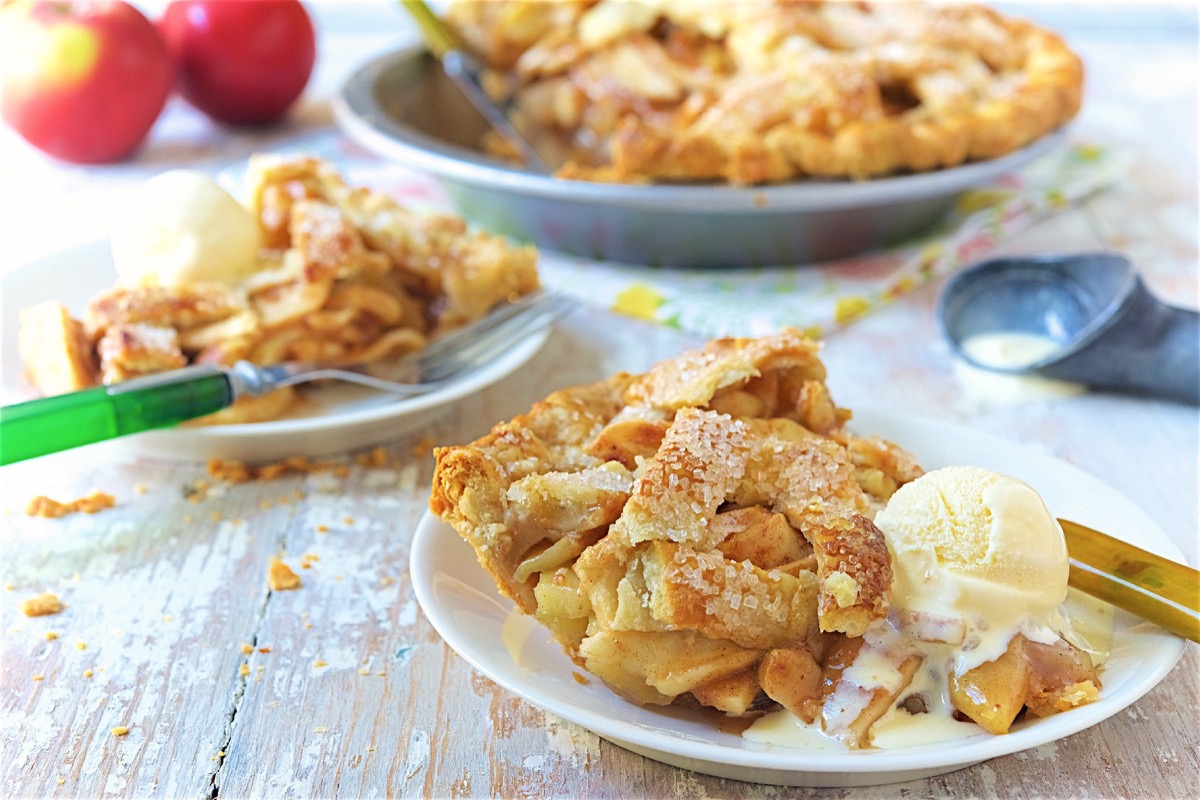 How to prevent runny apple pie via @kingarthurflour