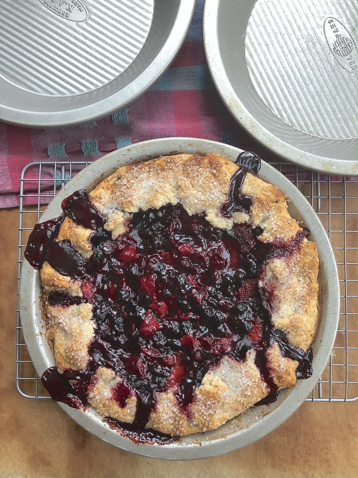 The best pie pan via @kingarthurflour
