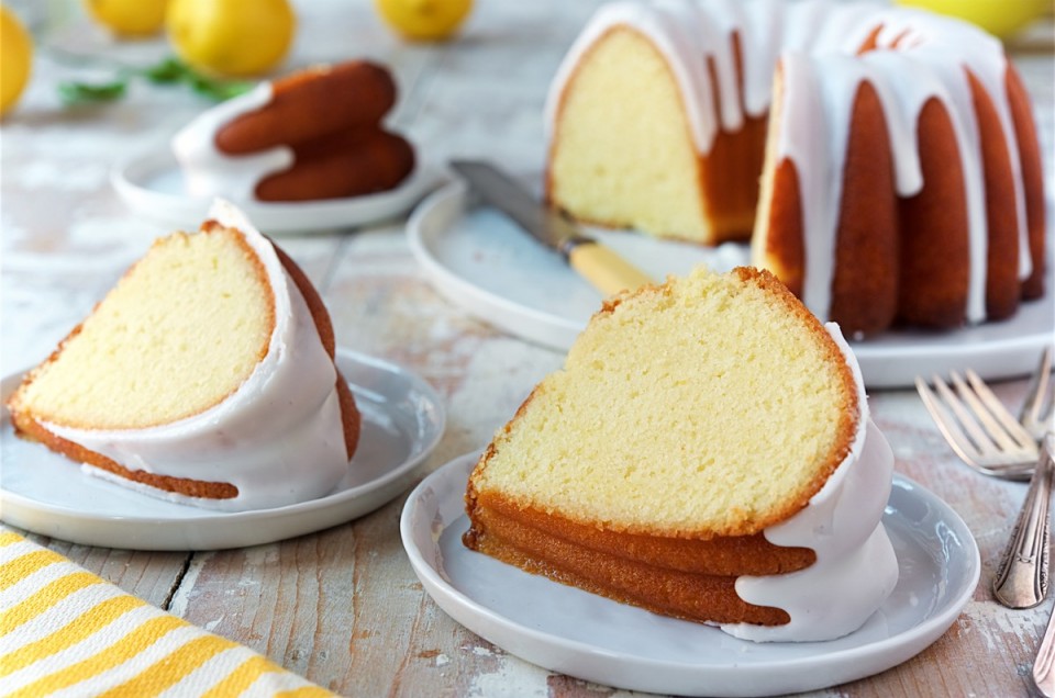 Lemon-Bundt-Cake via @kingarthurflour