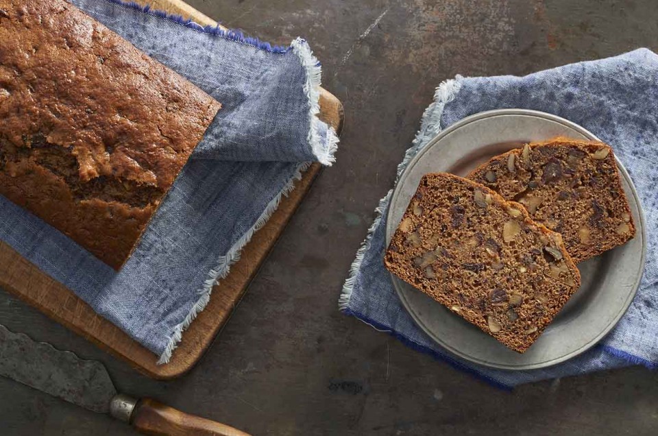Old-Fashioned Date-Nut Bread | King