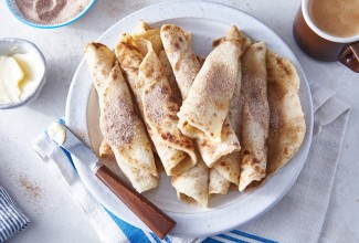 Rolled lefse on plate